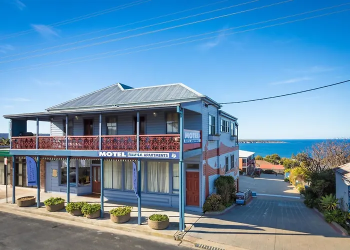 Heritage House Motel & Units