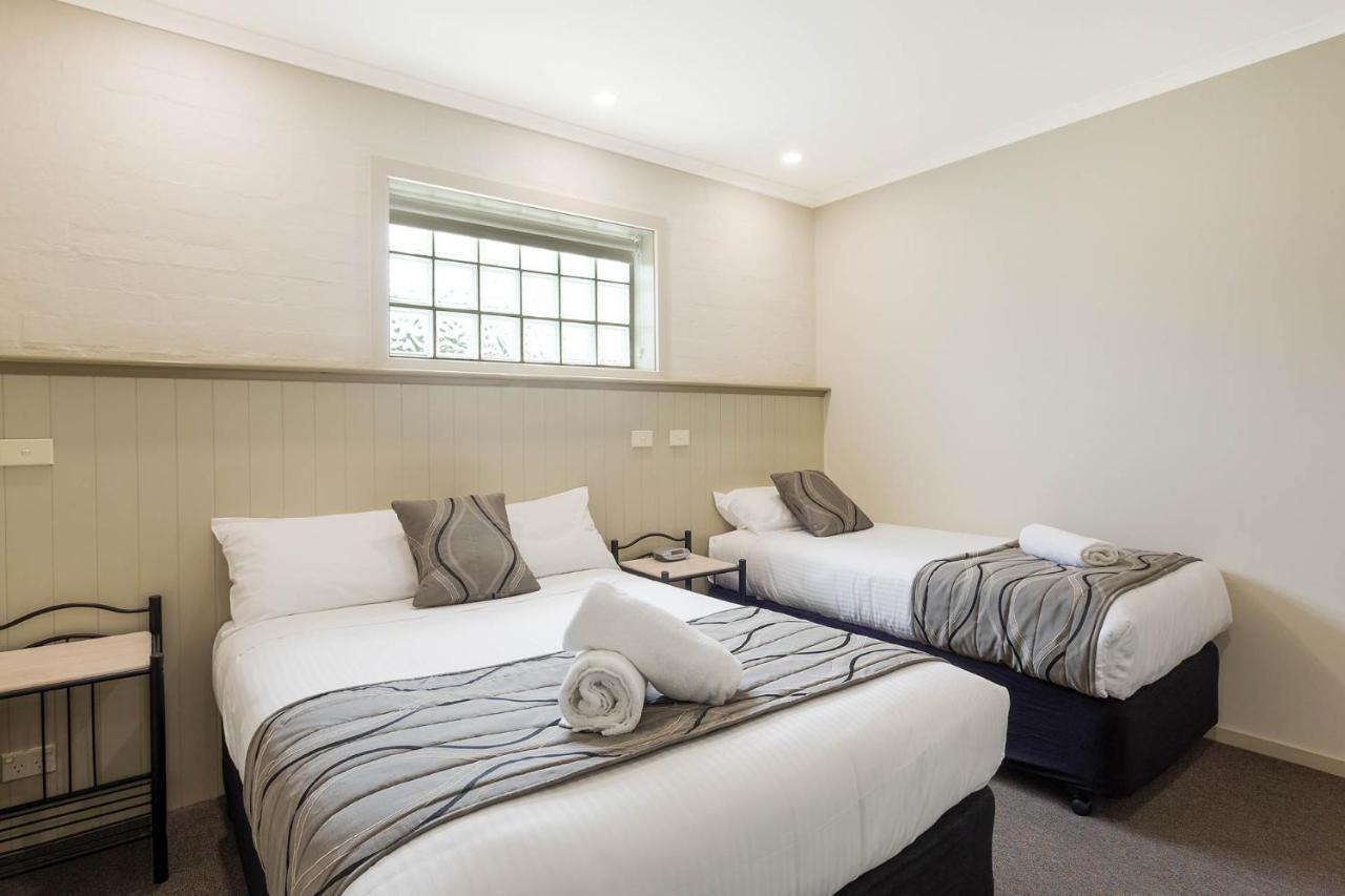 Heritage House & Units 4*