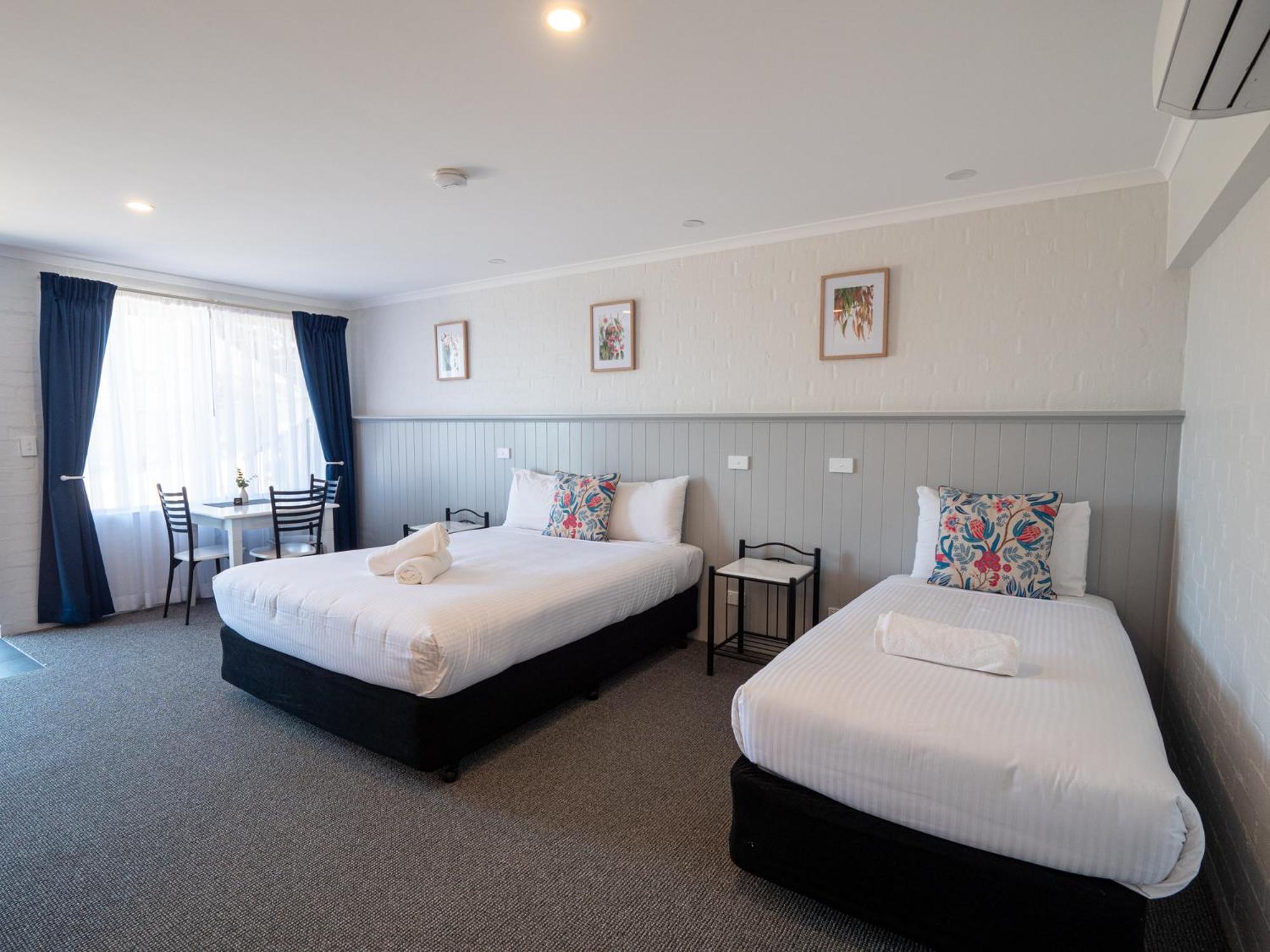 Heritage House & Units 4*
