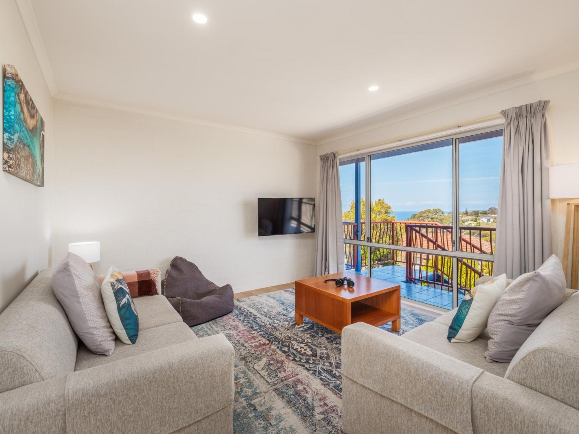 Heritage House & Units 4*